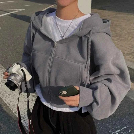 Cropped Fleece-Lined Hoodie – Cozy Yet Stylish