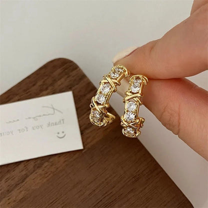 Vintage CC Design Stud Earrings – Elegant Korean Fashion Jewelry LUCKY COLLECTION 