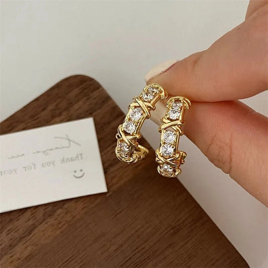 Vintage CC Design Stud Earrings – Elegant Korean Fashion Jewelry LUCKY COLLECTION 