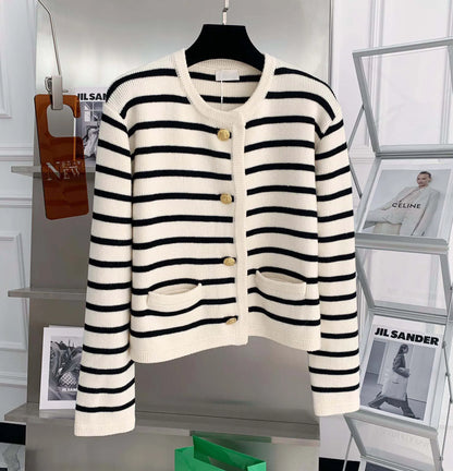 Chic Striped Knitted Cardigan – Casual & Cozy Fashion - LUCKY COLLECTION