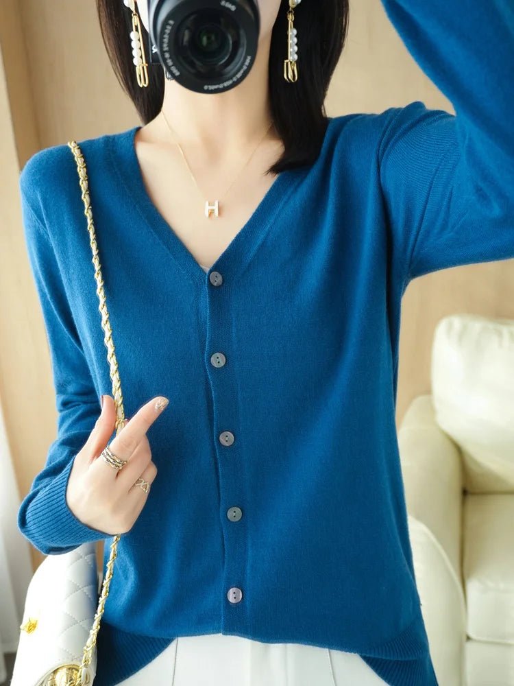 Luxurious Cashmere Knit Cardigan – Effortless Sophistication - LUCKY COLLECTION