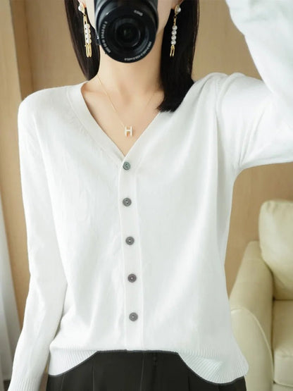 Luxurious Cashmere Knit Cardigan – Effortless Sophistication - LUCKY COLLECTION