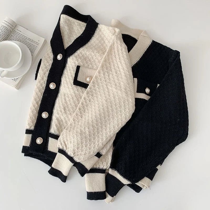Loose - Fit Knit Sweater Cardigan – A Winter Staple - LUCKY COLLECTION