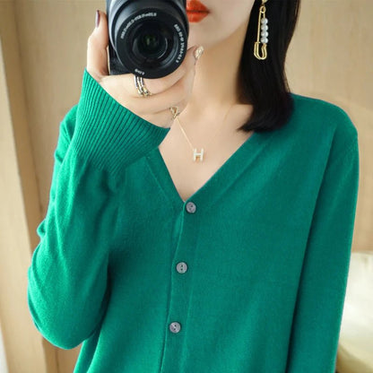 Luxurious Cashmere Knit Cardigan – Effortless Sophistication - LUCKY COLLECTION