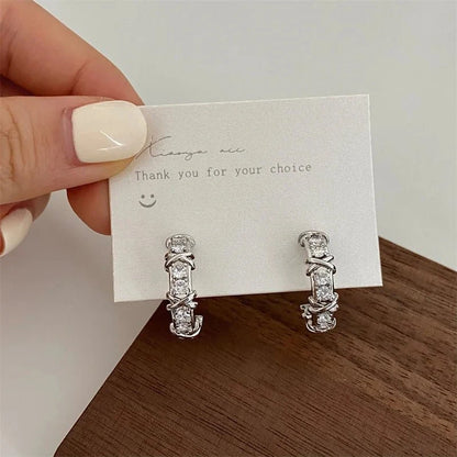 Vintage CC Design Stud Earrings – Elegant Korean Fashion Jewelry LUCKY COLLECTION 