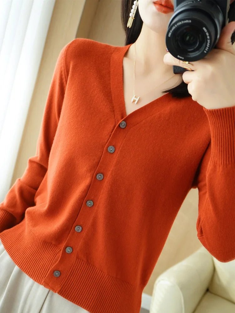 Luxurious Cashmere Knit Cardigan – Effortless Sophistication - LUCKY COLLECTION