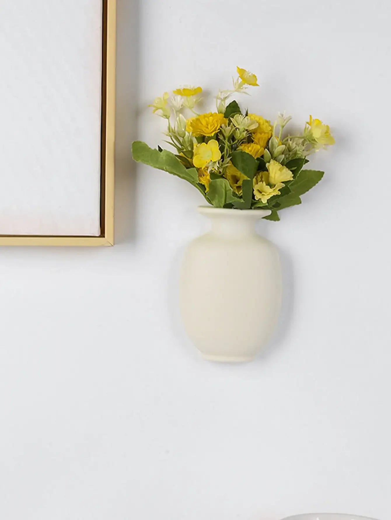 1pc-Magic Silicone Vase Wall Mount Self Adhesive Flower Pot Hanging Decorative Reusable Wall-Mounted Flower Vase Home Decor - LUCKY COLLECTION